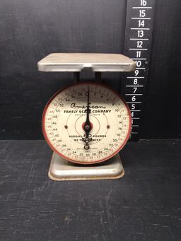 Vintage American Family Scale with Candy Scale Pan