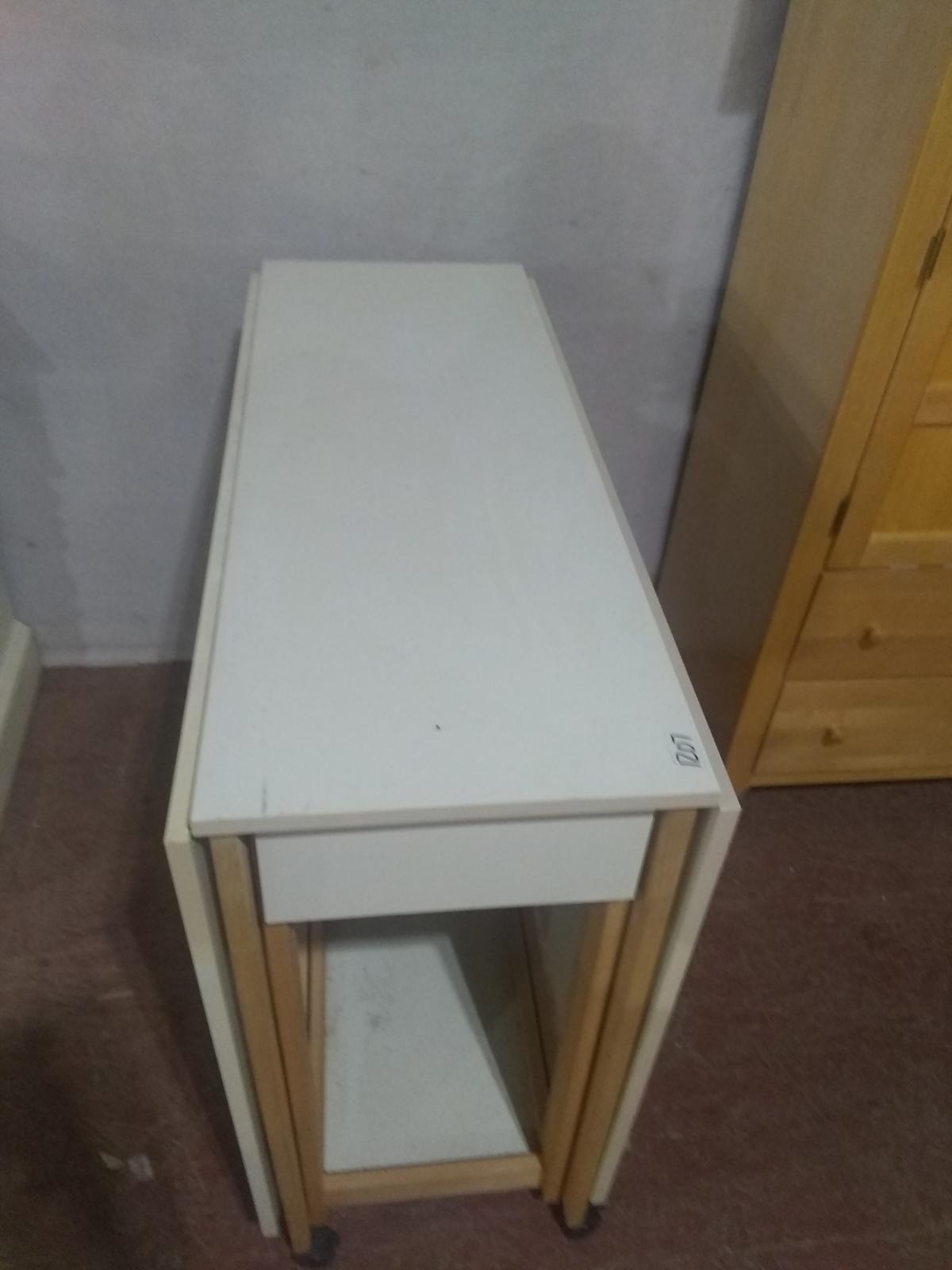 Laminate Rolling Fabric/Sewing Table