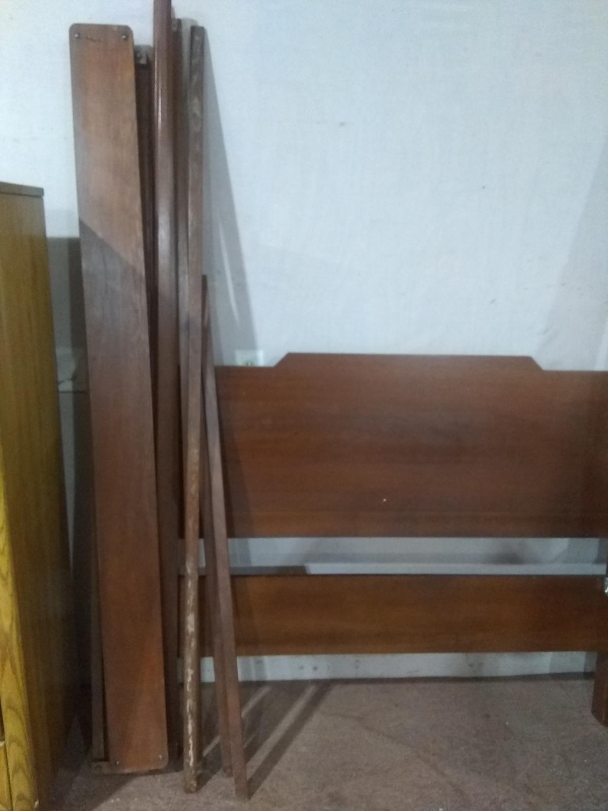 Antique Mahogany Pencil Post Bed (Double) w/ Flat Top Canopy
