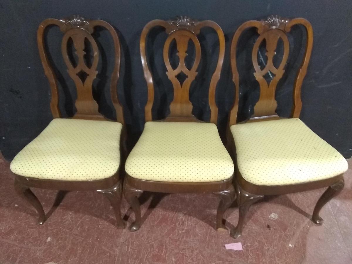 Collection (3) Mahogany Dining Chair w/ Shell Carved Back