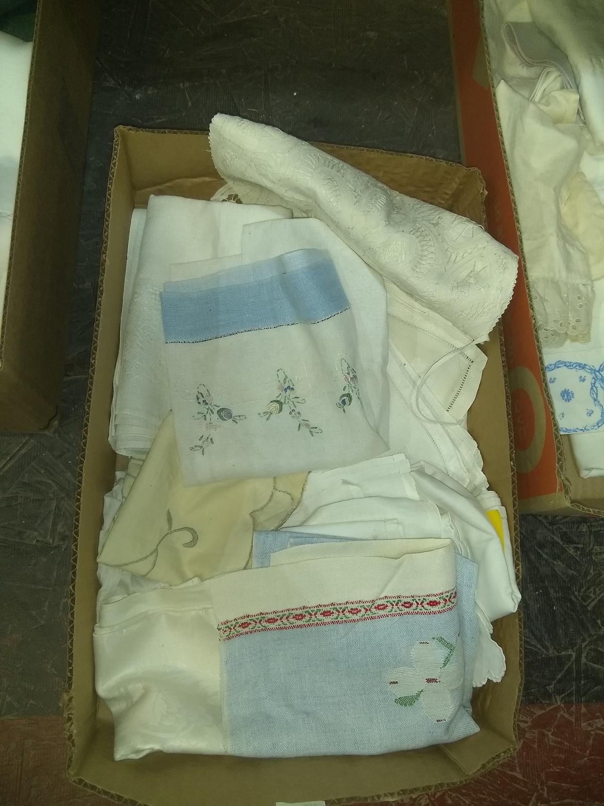 BL- Assorted Vintage Linens