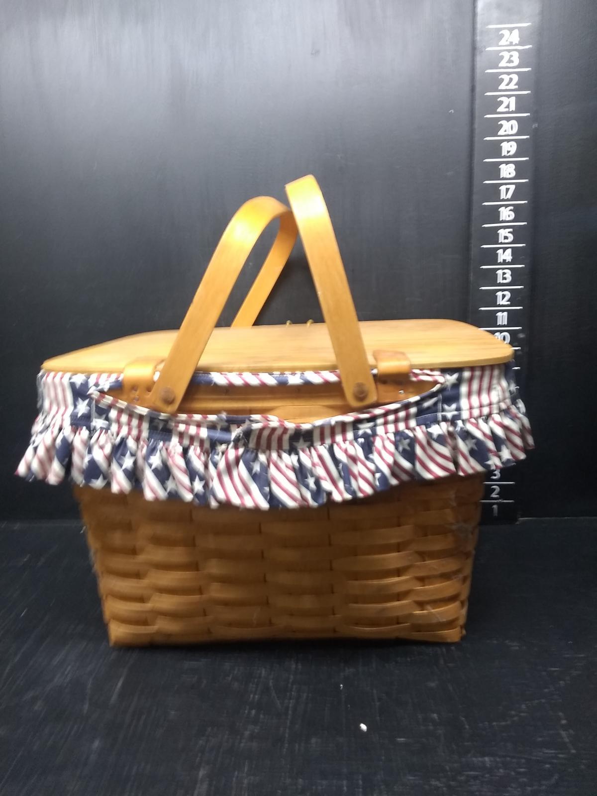 Longaberger Double Handle Picnic Basket with Accessories
