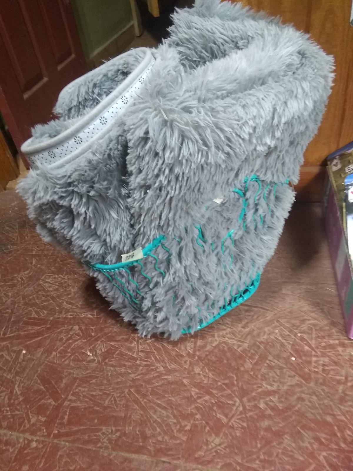 BL-Fuzzy Gray Small Area Rug and Metal Aqua Storage Basket