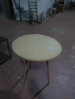 3 Leg DIY Table with Glass Top
