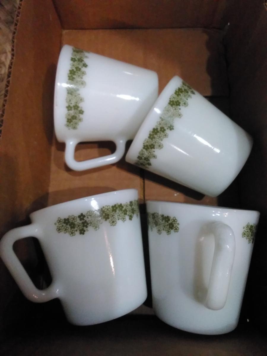 BL-4 Pyrex Milk Glass Mugs