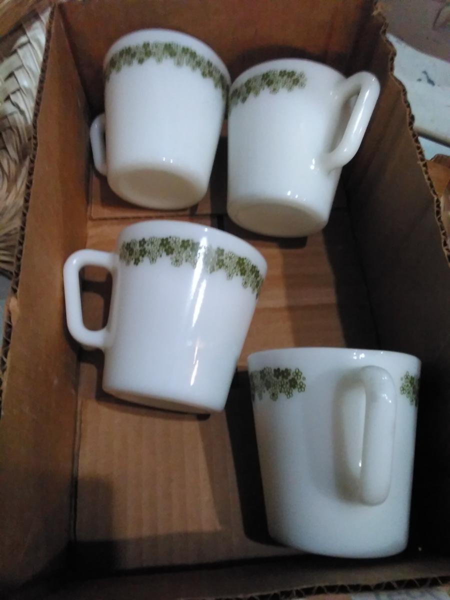 BL-4 Pyrex Milk Glass Mugs