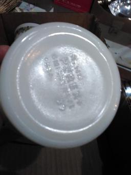 BL-4 Pyrex Milk Glass Mugs