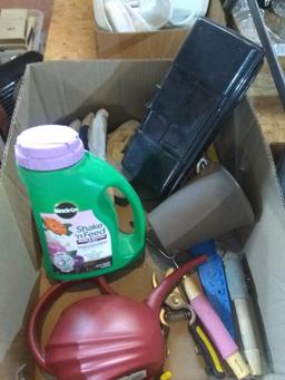 BL-Garden Items-Tools, Miracle Gro, Planter, Waterer