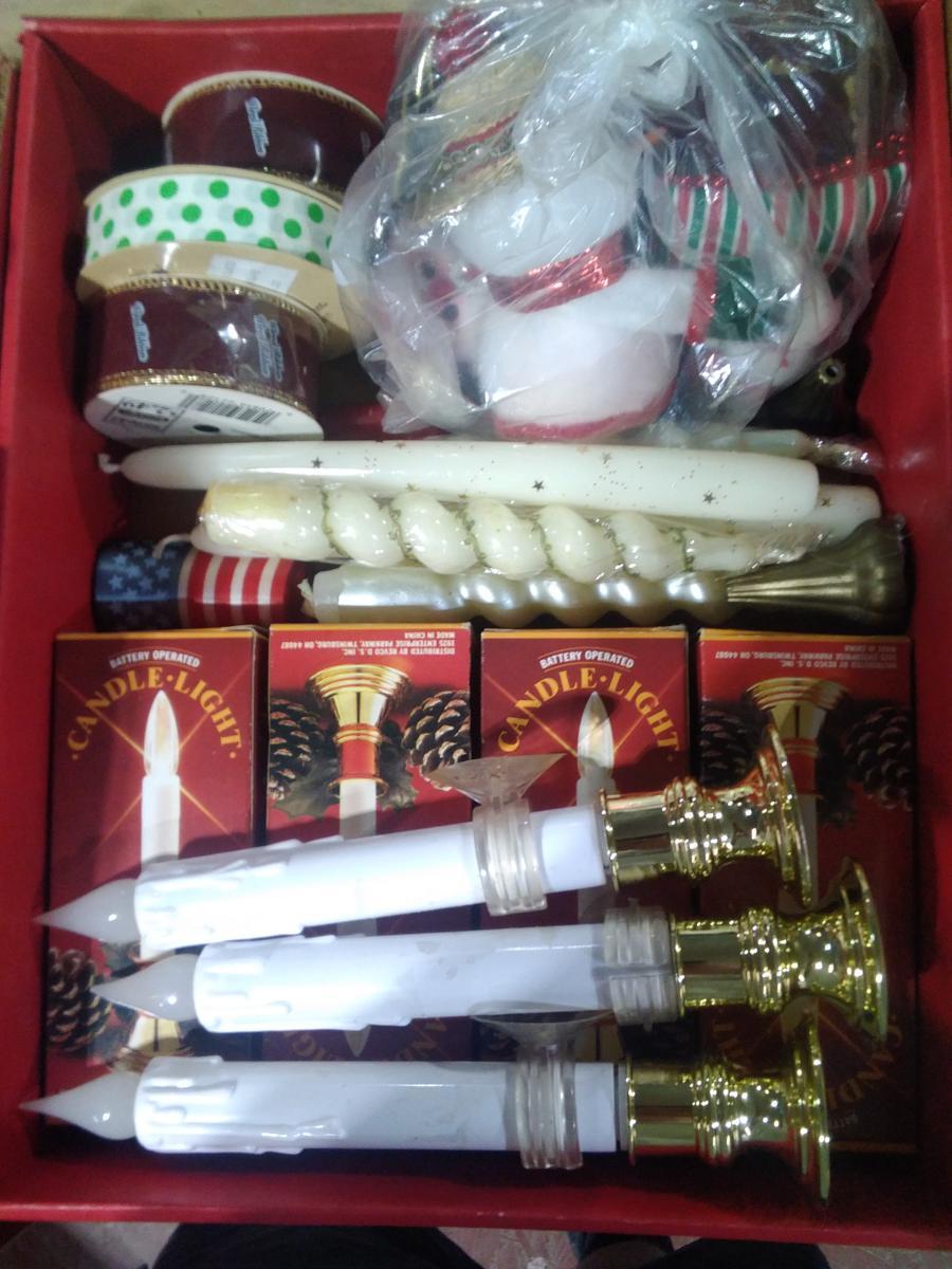 BL-Battery Operated Candles, Ornaments,Ribbon