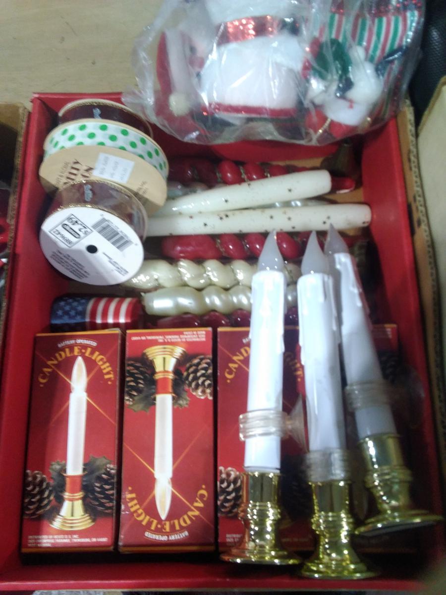 BL-Battery Operated Candles, Ornaments,Ribbon