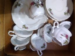 BL-Rose and Leaf Pattern Tea Set
