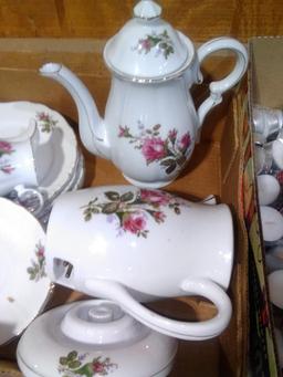 BL-Rose and Leaf Pattern Tea Set