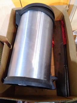 BL-Trashcan & Lawn Mower Blades