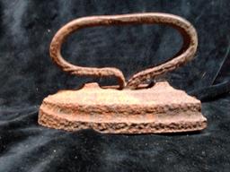 Vintage Formed Handle Sad Iron