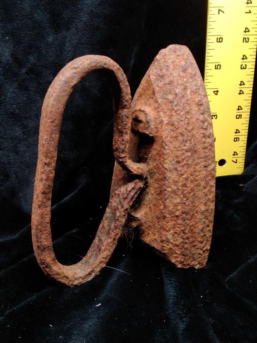 Vintage Formed Handle Sad Iron