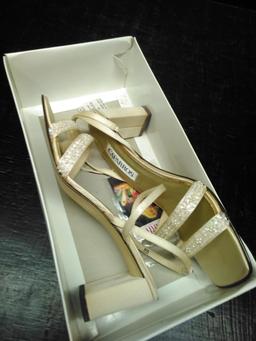 Ladies Shoes-Caparros Size 8