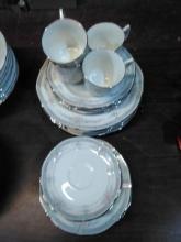 China-21 pcs Noritake Ivory China "Rothschild"