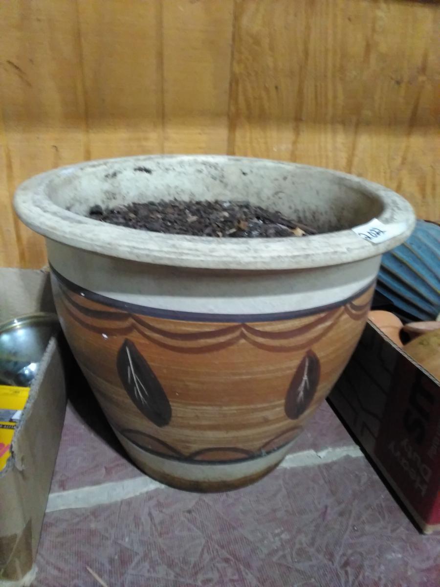 BL-Pottery Style 15" Dia Planter