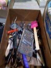 BL-Assorted Kitchen Utensils