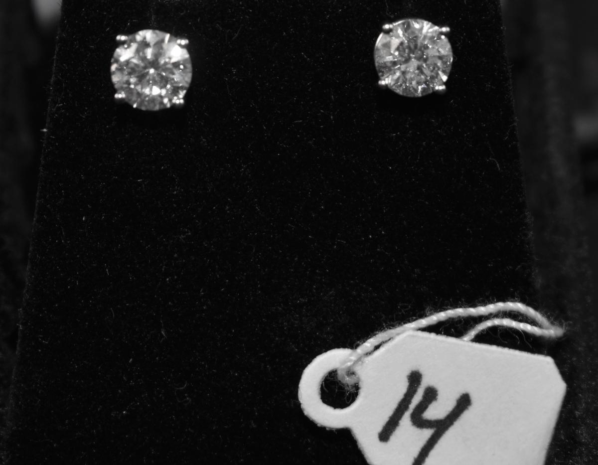 LADIES 1.61CTTW DIAMOND STUD 14K GOLD EARRINGS