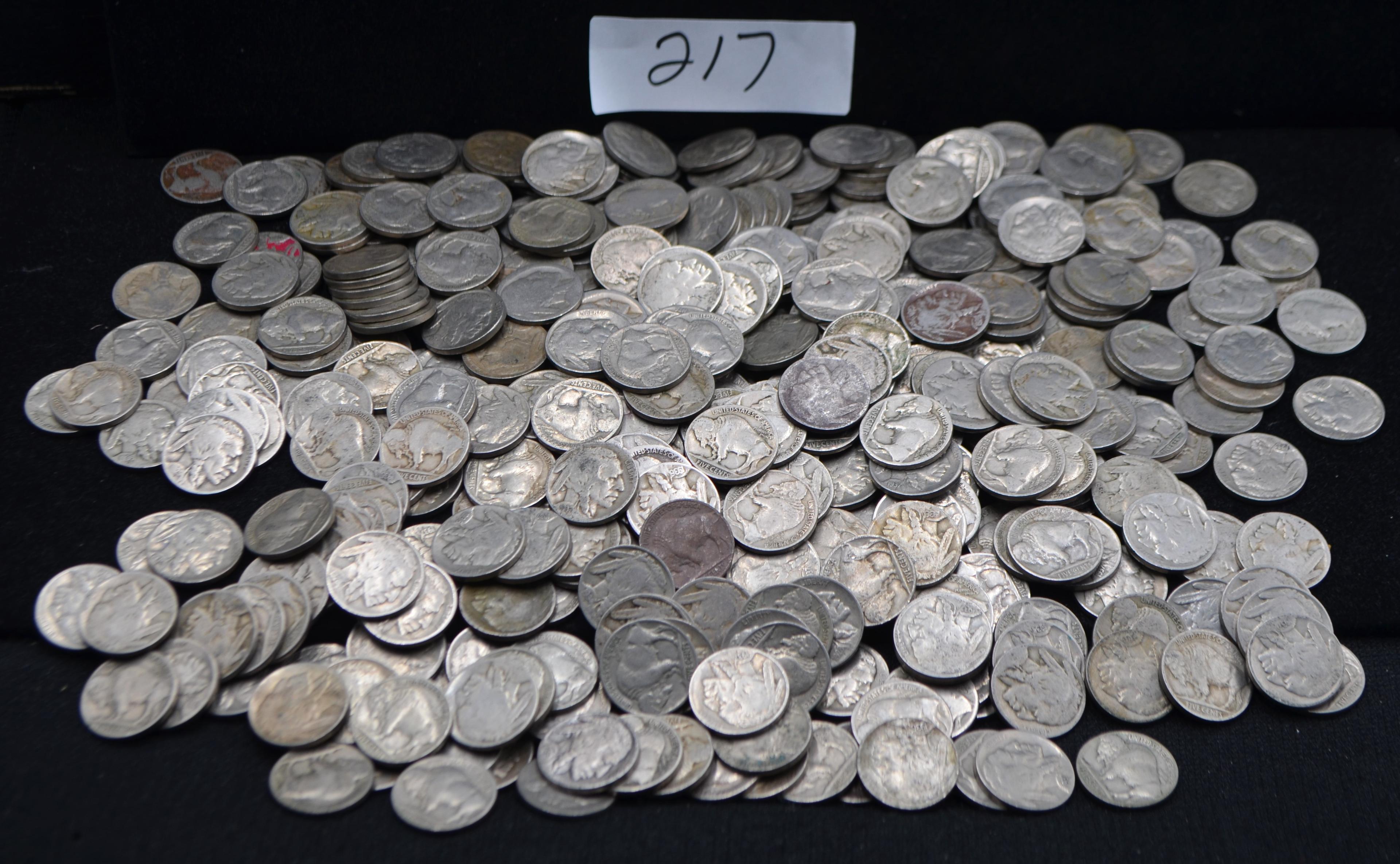 COLLECTION OF MIXED DATE & MINT BUFFALO NICKELS