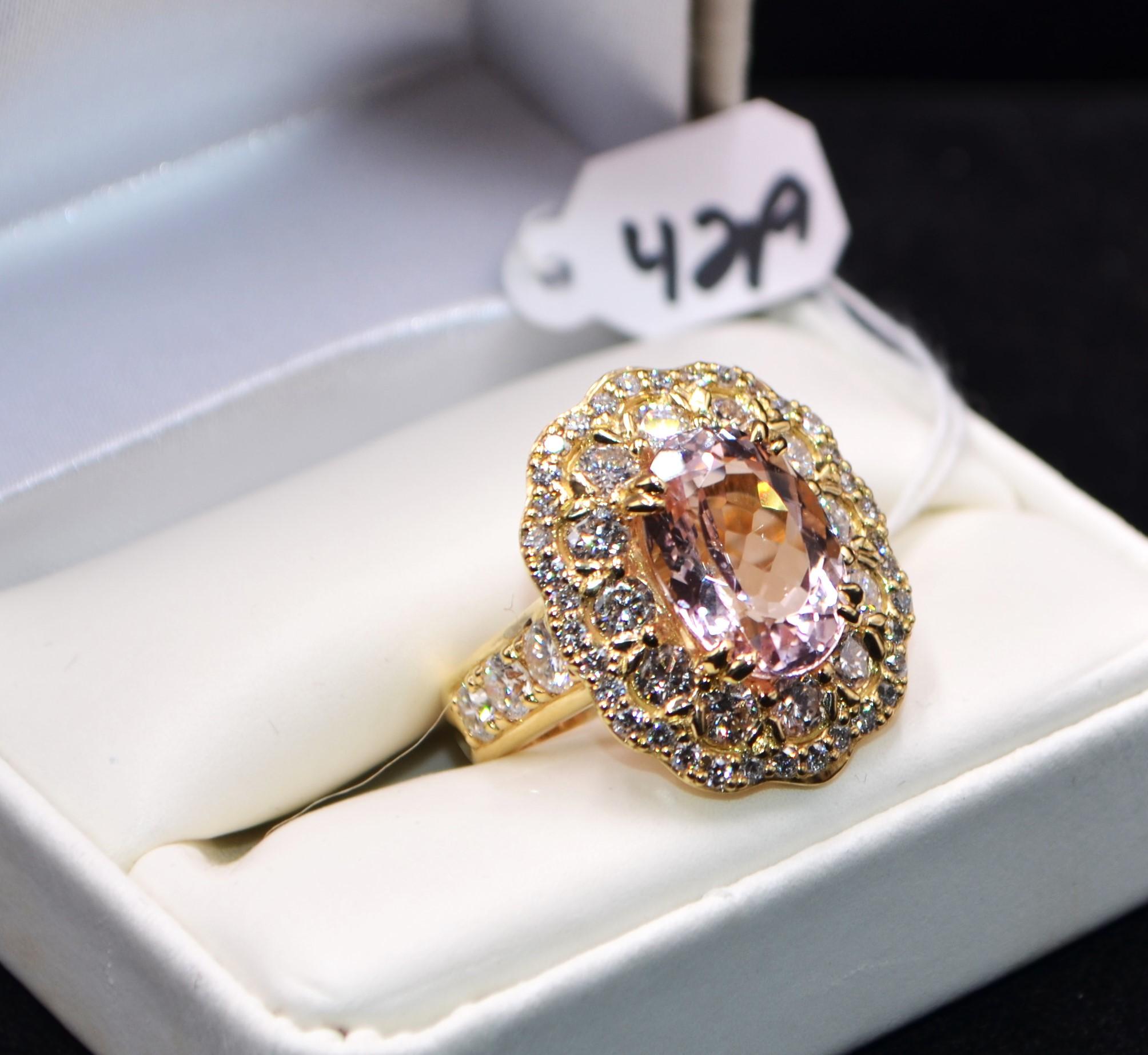 11 CTTW DIAMOND & MORGANITE 18K YELLOW GOLD RING