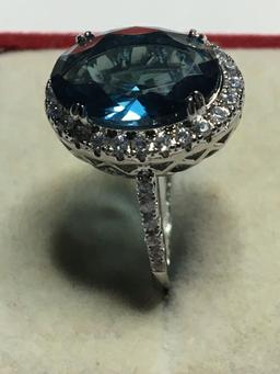 .925 Sterling Silver Ladies 4ct Blue Topaz Ring