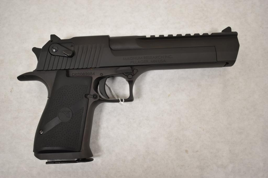 Gun. Magnum Research Desert Eagle 357 cal Pistol