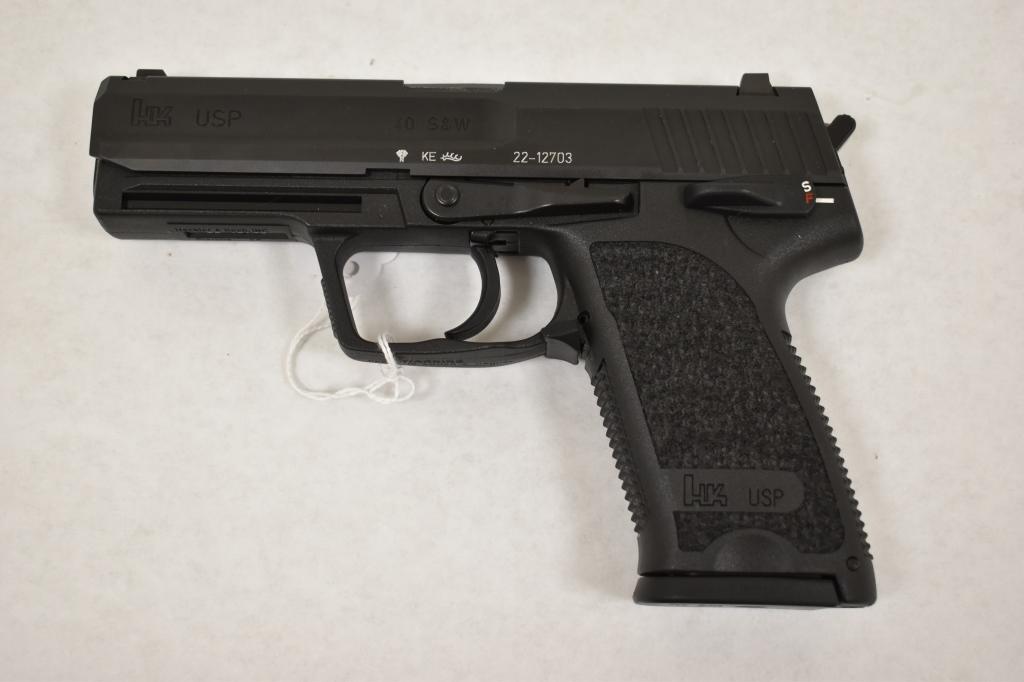 Gun. H&K model USP40 40 S&W cal Pistol