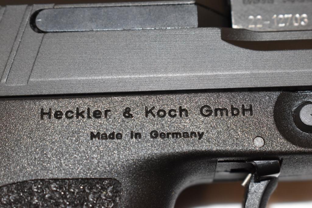Gun. H&K model USP40 40 S&W cal Pistol