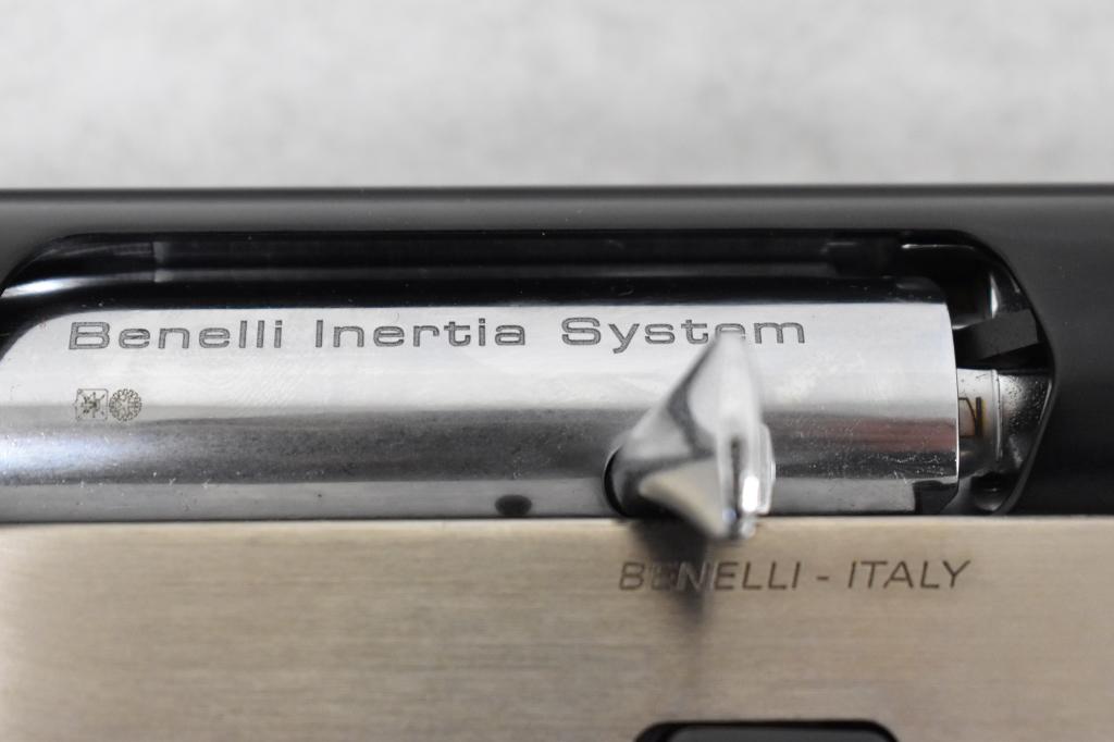 Gun. Benelli Model Super Sport 12 ga Shotgun