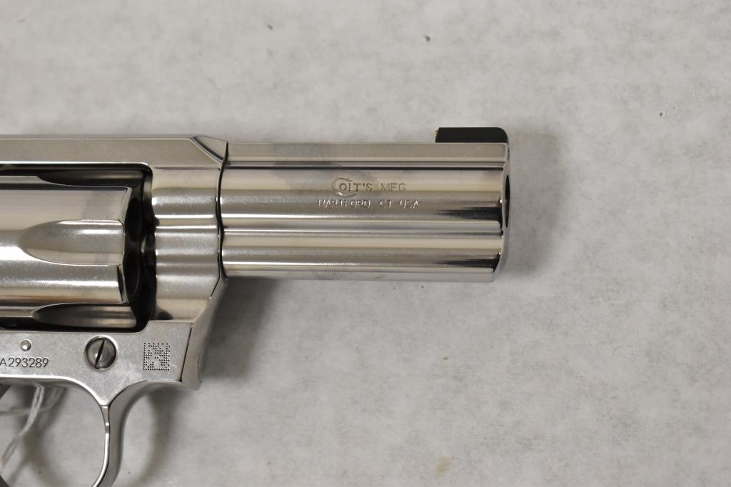 Gun. Colt King Cobra .357 Magnum Revolver