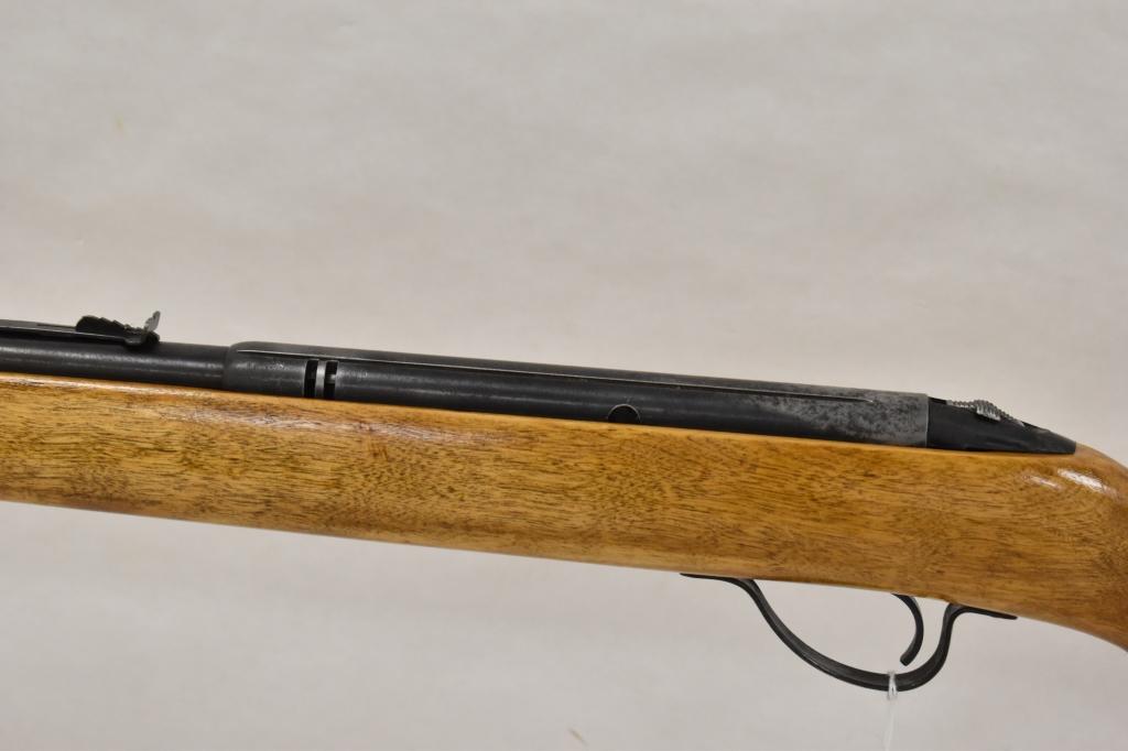 Gun. Savage Model 187J 22 S, L, LR cal Rifle