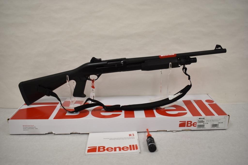 Gun. Benelli M3 12 ga Shotgun