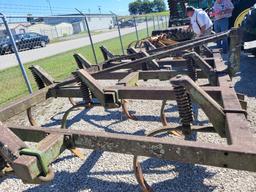 JOHN DEERE 12 SHANK CHISEL PLOW