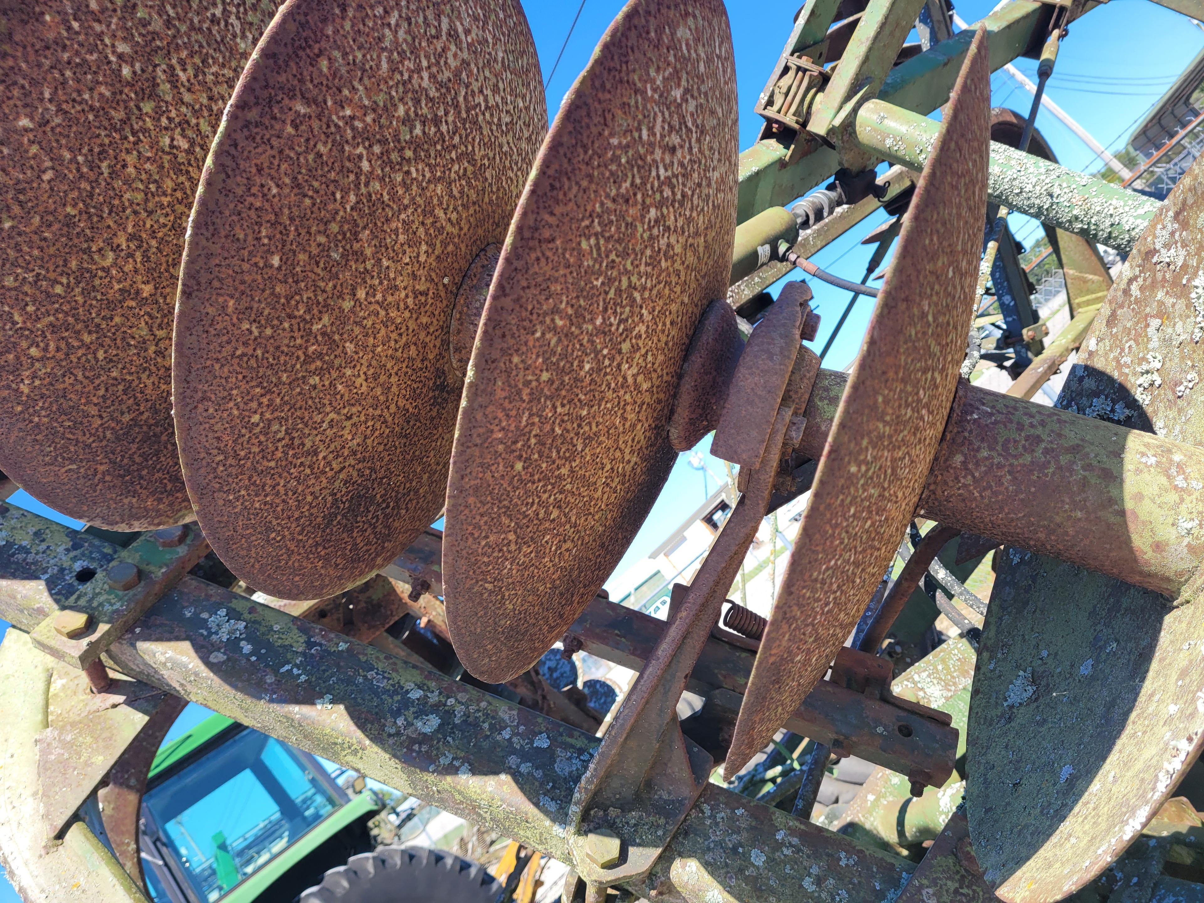 JOHN DEERE 235 24' DISC