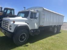 1984 IH Grain Truck