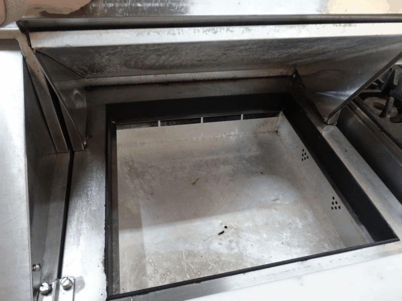 Traulsen 27" Mega Top Sandwich Prep Table