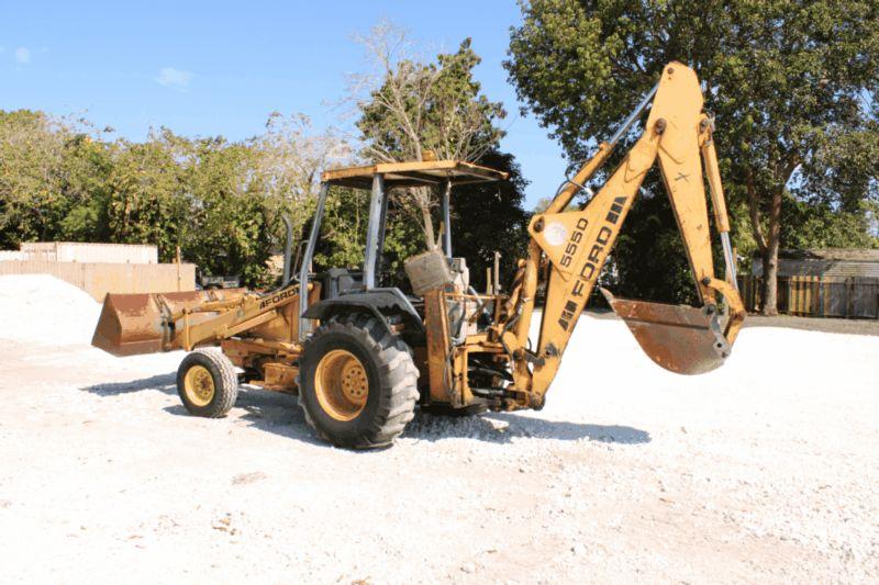 Ford 555D Backhoe Loader