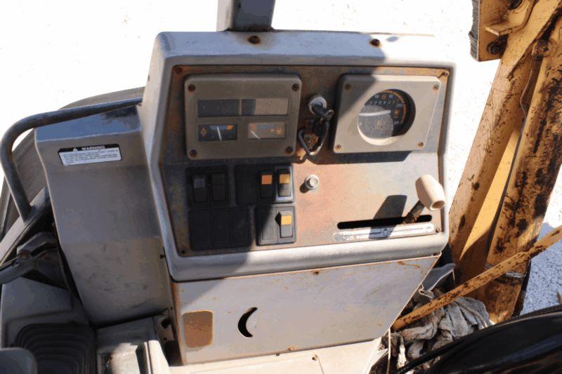 Ford 555D Backhoe Loader