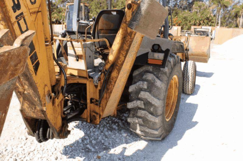 Ford 555D Backhoe Loader