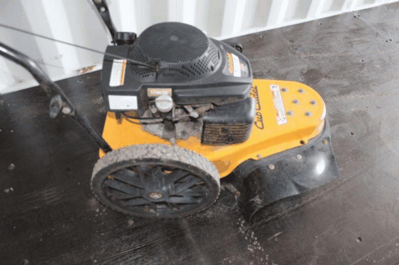 Cub Cadet ST100 Gas Weed Edger