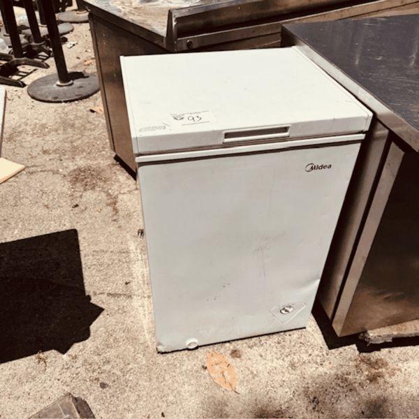 Midea 24" Chest Freezer