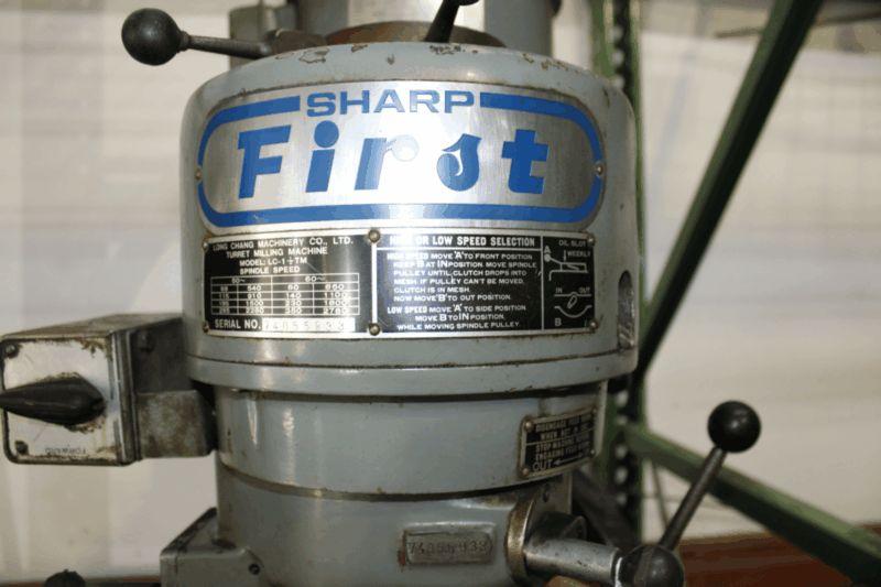 Sharp First Milling Machine with Mitutoyo Liner Scale Counter