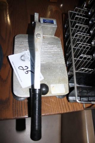 Volrath Oyster Shucker