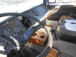 1986 MACK FLATBED TRUCK SINGLE AXLE, 5 SPEED TRANS., AIR BRAKES, DSL ENGINE