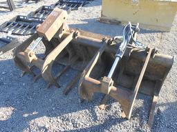 GRAPPLE FITS SKID STEER LOADER