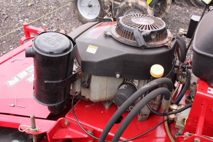 EXMARK TURF TRACER S-SERIES ZERO TURN MOWER