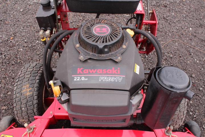 EXMARK TURF TRACER S-SERIES ZERO TURN MOWER