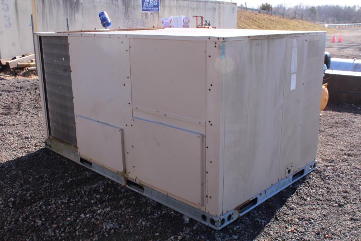 LENNOX T-CLASS PACKAGE HEAT/AC UNIT